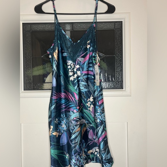 Linea Donatella Blue Floral Chemise - Picture 2 of 7